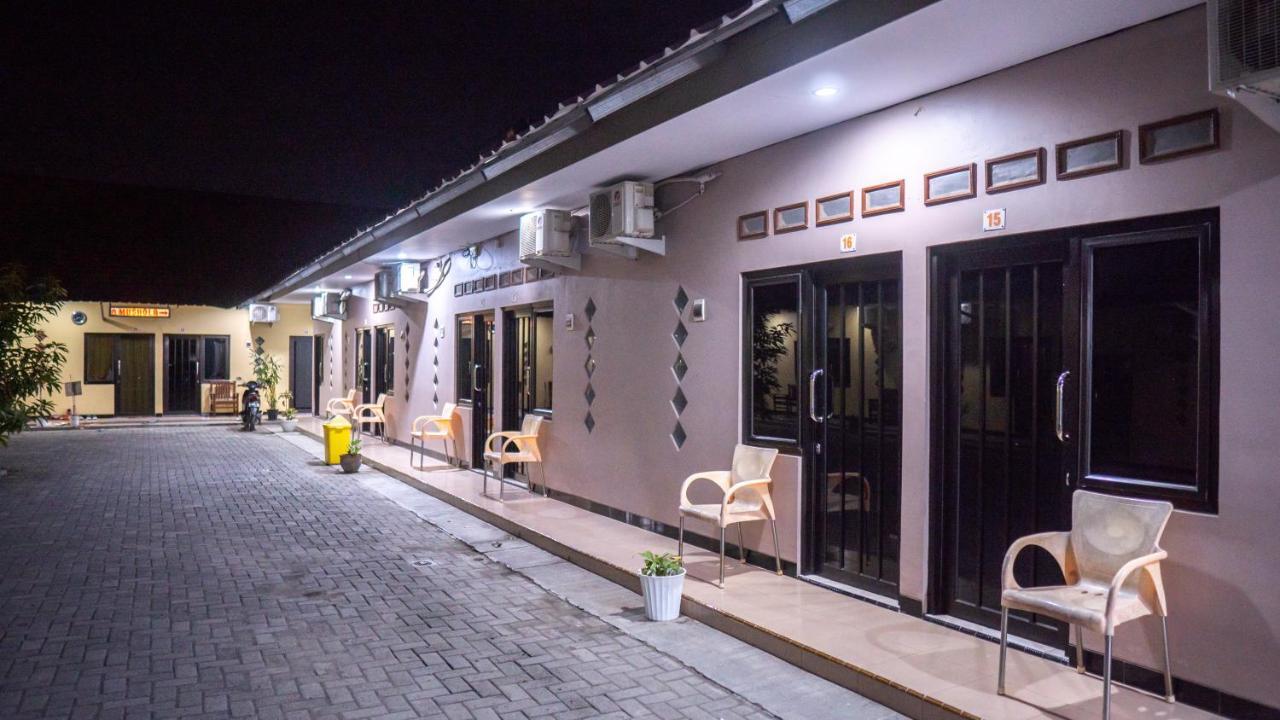 Sitiinggil Guest House Syariah Tegal  Ngoại thất bức ảnh
